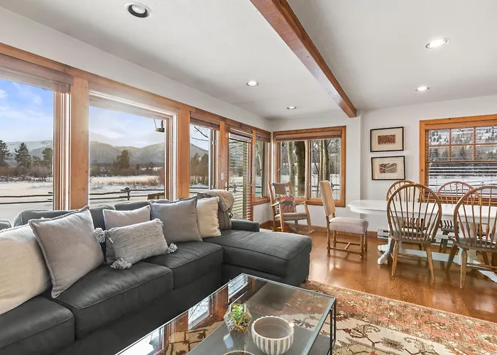 Abode At Open Meadows Holiday home Wilson